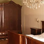 Lux Hotel