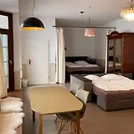 Hotel Lux *