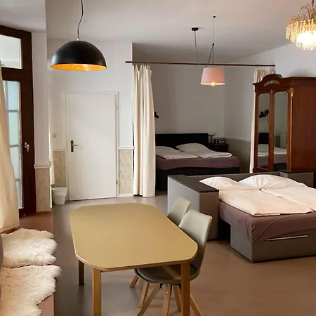Hotel Lux *