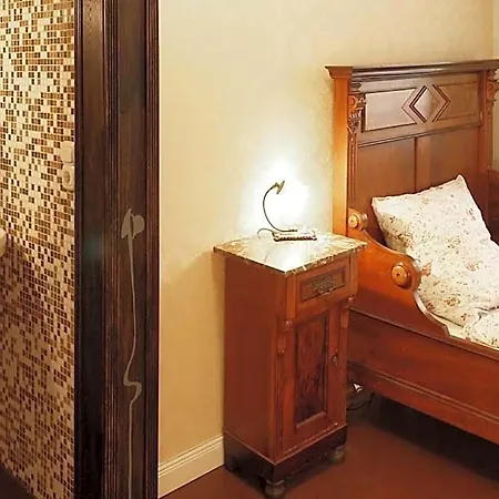 Hotel Lux