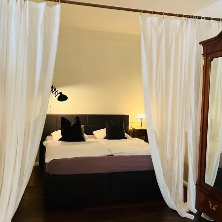Hotel Lux